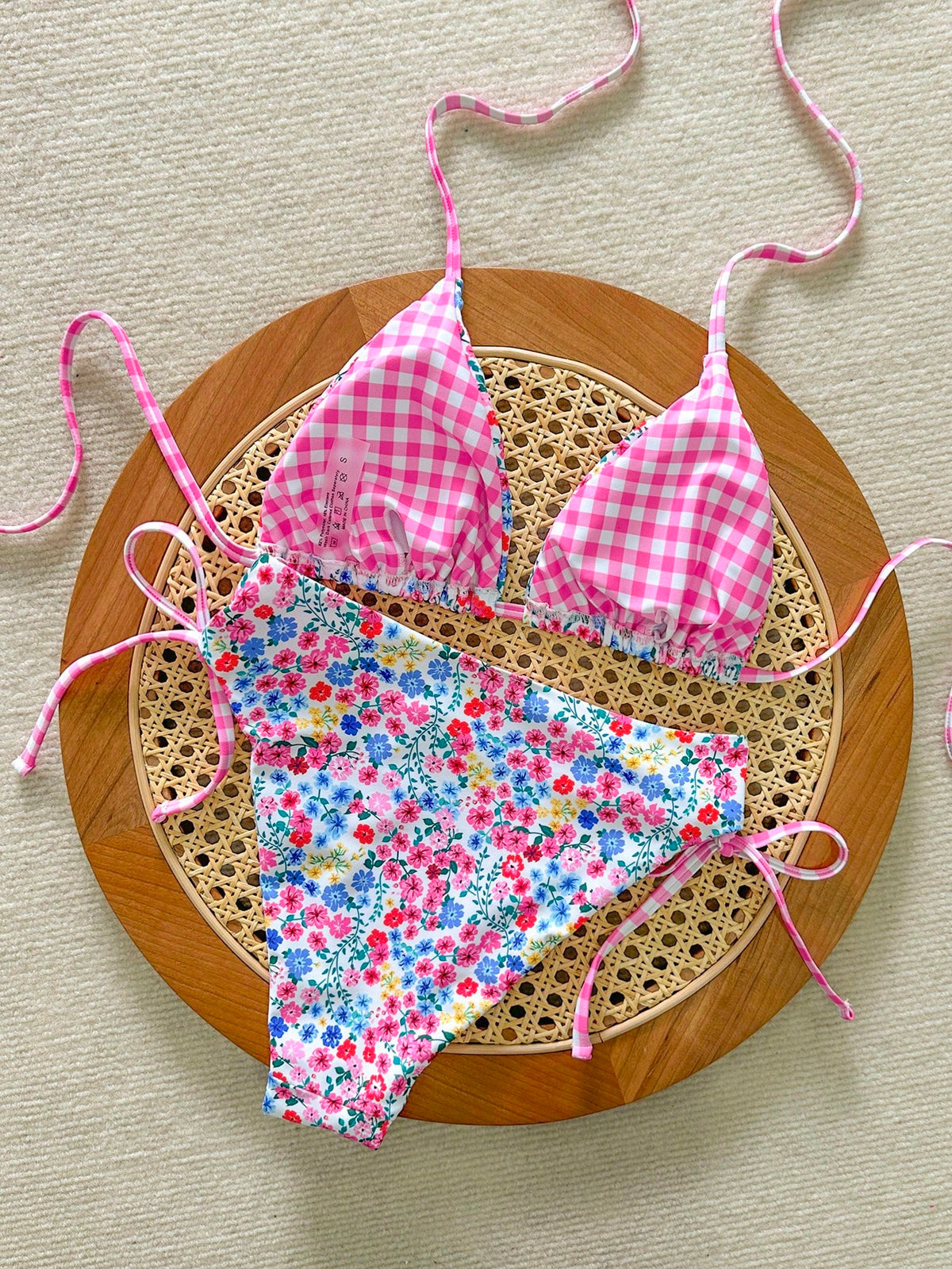 Swim Mod 2pcs Women's Cute White Floral Halter Neck Top And Side Tie Triangle Bottoms,Summer Boho Bikini Set Floral Bathing Suit For Holiday,Pool Party