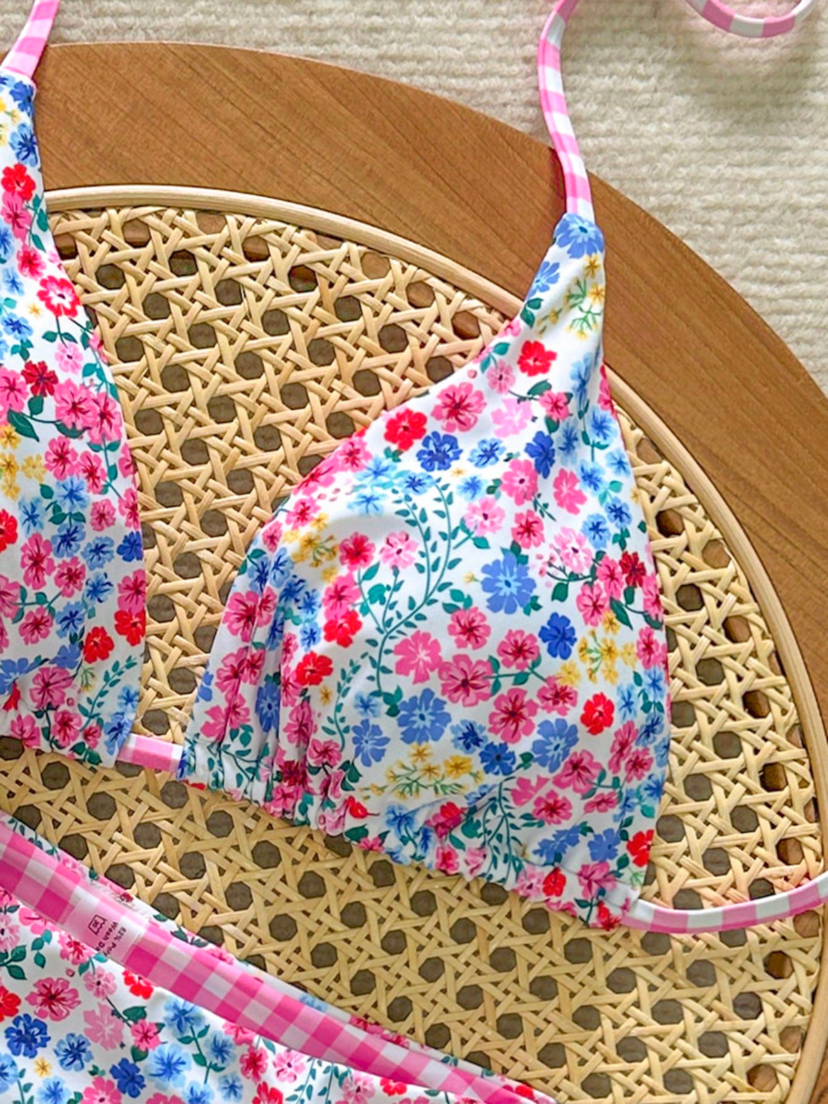 Swim Mod 2pcs Women's Cute White Floral Halter Neck Top And Side Tie Triangle Bottoms,Summer Boho Bikini Set Floral Bathing Suit For Holiday,Pool Party