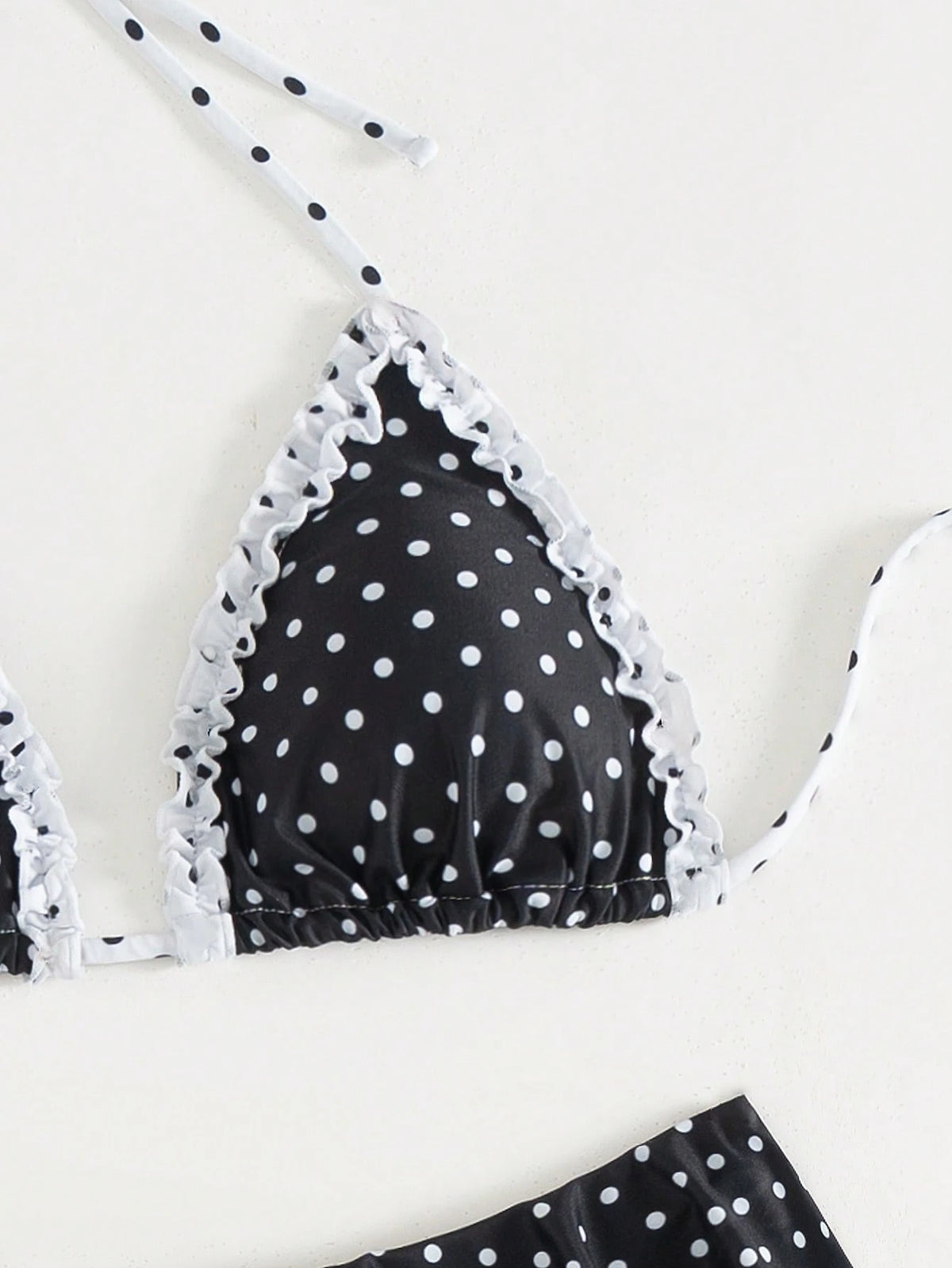 Swim Mod 2pcs Women Summer Beach Resort Swimwear, Random Black&White Polka Dot Halter Backless Tie Bikini Set & Ruffled Swim Bottoms