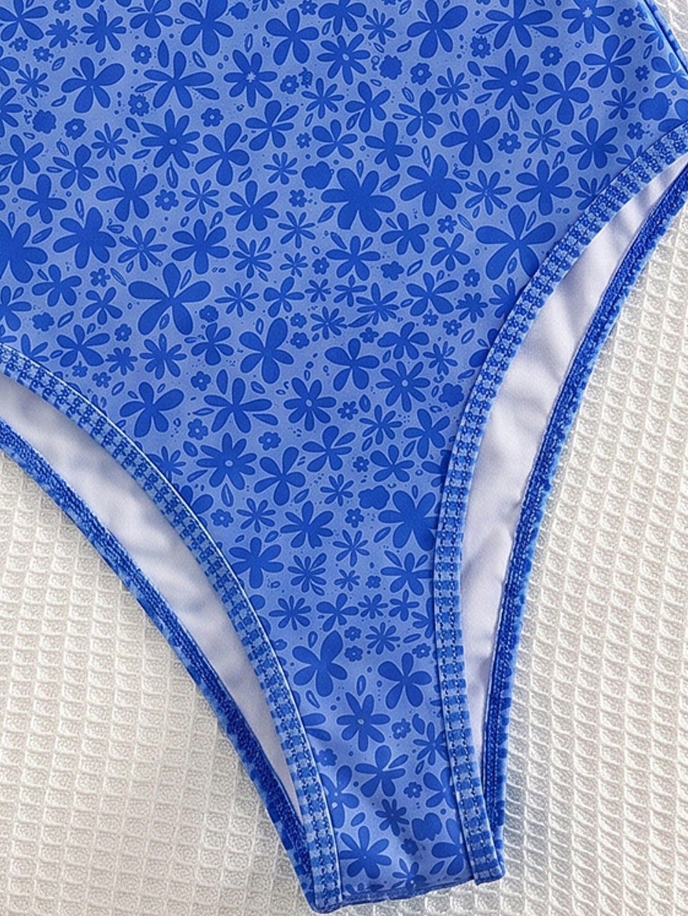Swim Mod Spring/Summer New Arrival Cross-Border European And American Sexy One-Piece Swimsuit, High-Cut Triangle Bottoms, Ocean Life Print Contrast Color Spaghetti Strap, Gather Bust, Backless, Bodysu