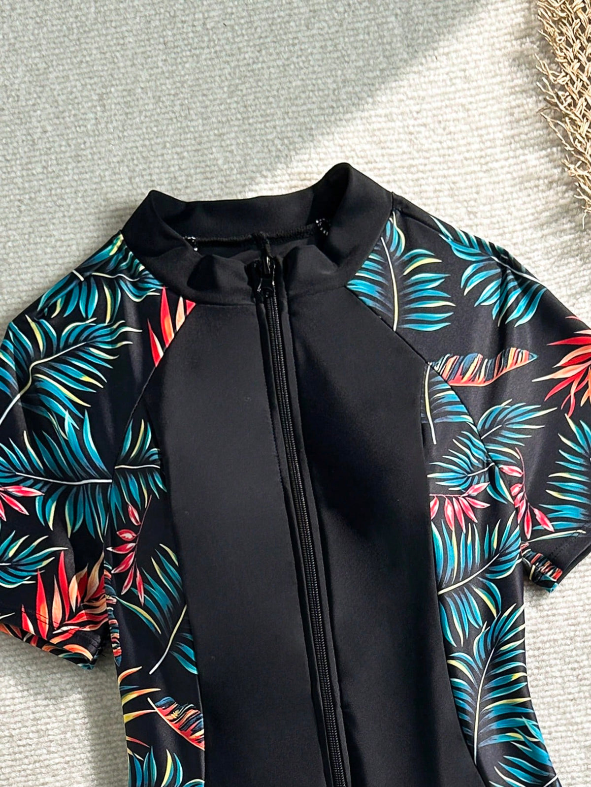 Swim SPRTY Women's Summer Beach Vacations Sporty Short-Sleeve Zip-Front One-Piece Swimsuit,Tropical Print One-Piece Bathing Suit With Shorts
