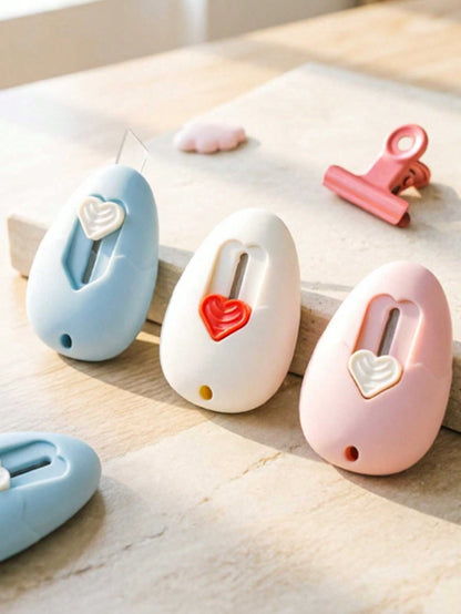 This Mini Portable Craft Knife Has A Cute Design And Wide Range Of Uses, Making It An Ideal Choice For Opening Packages, Cutting Paper And Creating Scrapbooks. Not Only Is It Stylish In Appearance, Bu