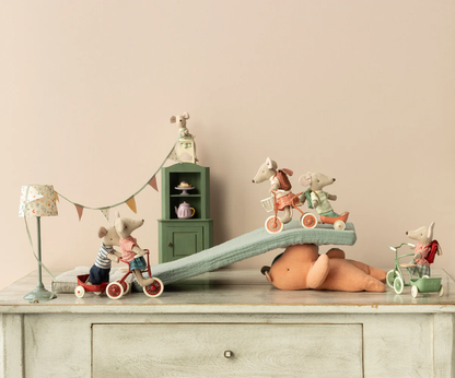 Tricycle, Mouse - Coral