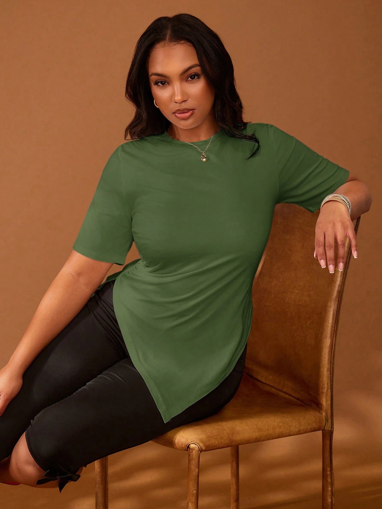 Veslaya Plus Size Women's Olive Green Summer Smart Casual Everyday Blouse,Round Neck Short Sleeve Ruched Hem Elegant Western Vacation Party Beach Streetwear