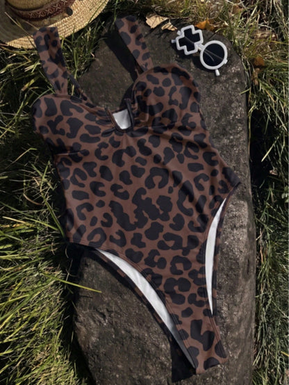 Women's Elegant Vintage Polka Dot One-Piece Summer Swimsuit, Suitable For Beach Vacation, Seaside Activities And Fashionable Holiday Outfits