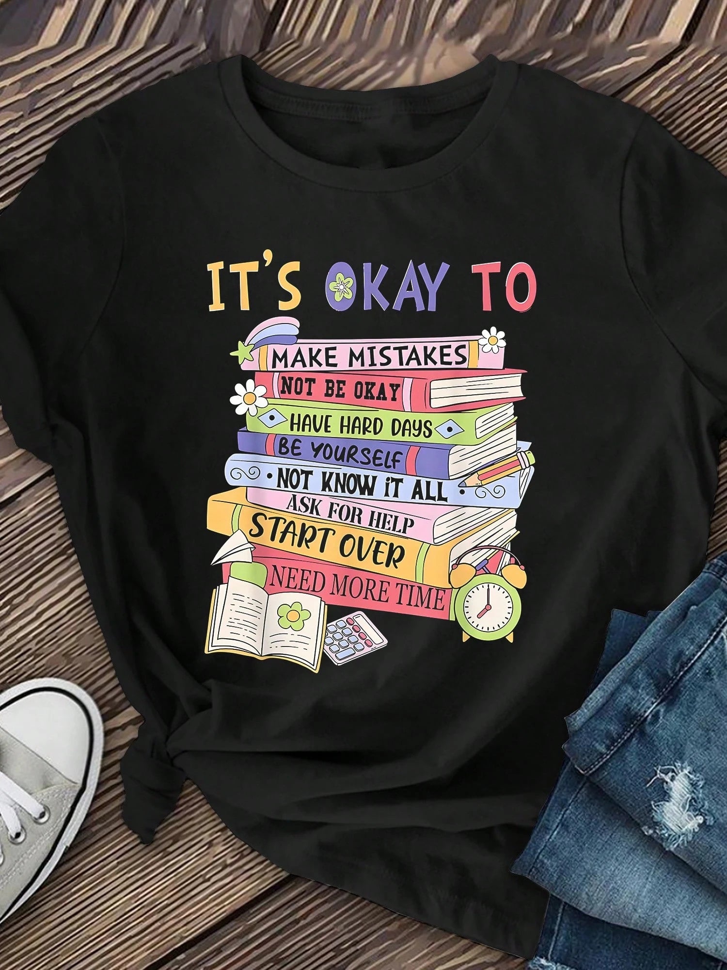 Women's "It's Okay It's Okay" Mental Health Awareness T-Shirt- T-Shirt With Colorful Books And Floral Print Patterns- Casual Short-Sleeved T-Shirt, Suitable For Summer And Autumn, Soft And Comfortab