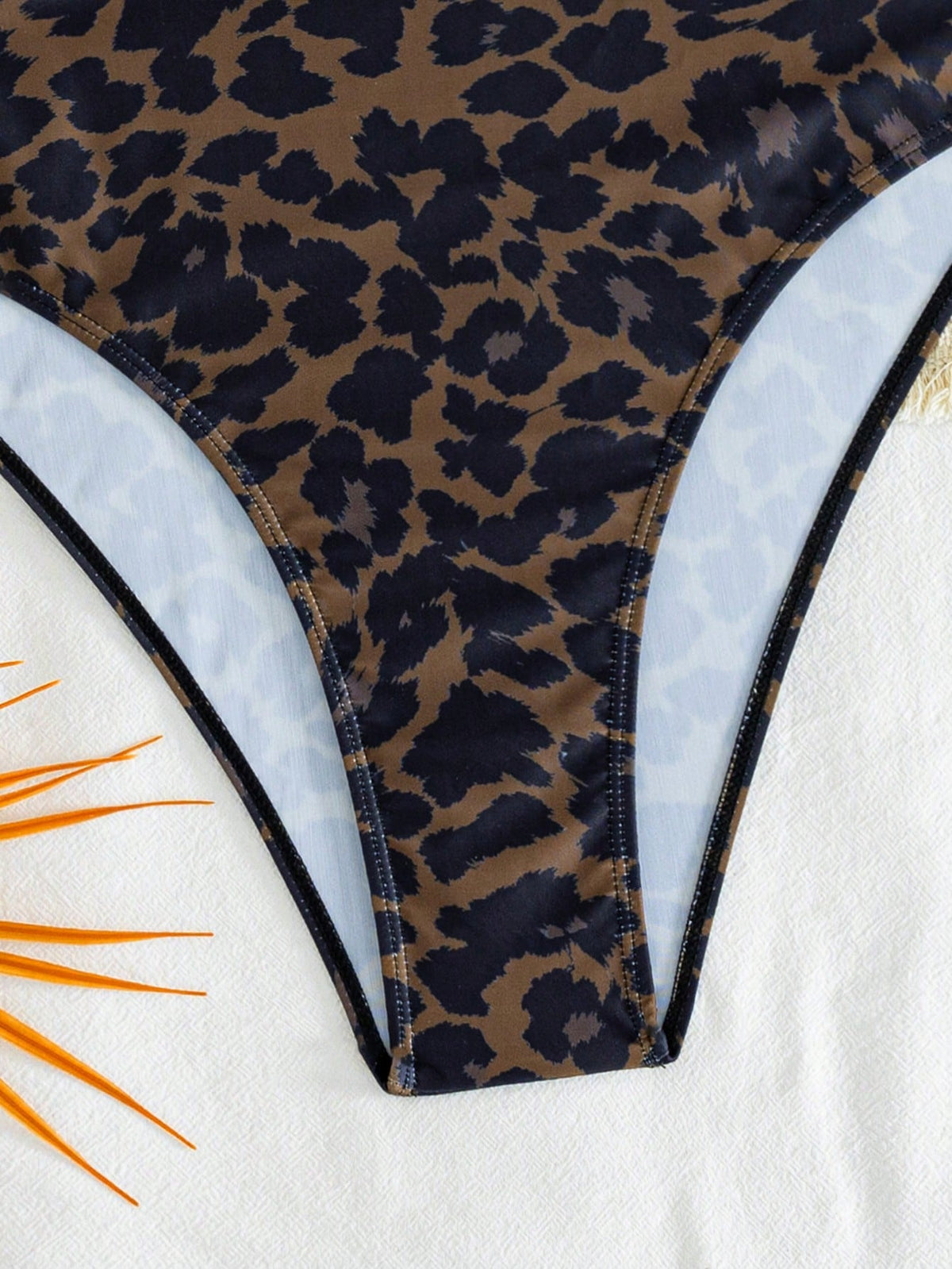 Women's Sexy One-Shoulder Leopard Print Metal Decor Patchwork One-Piece Swimsuit Vacation Beach Summer