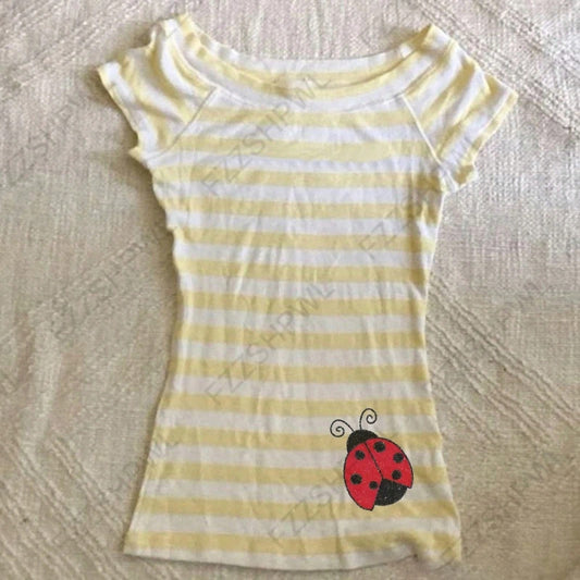 Y2k Crop Top Cute Chic Aesthetics Graphic Print Short Sleeve-Shirt Classic Minimalist Casual Unique Fashion Tee